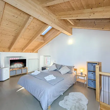 Villa Rossa - 2 Steps From The Lake Villa *
